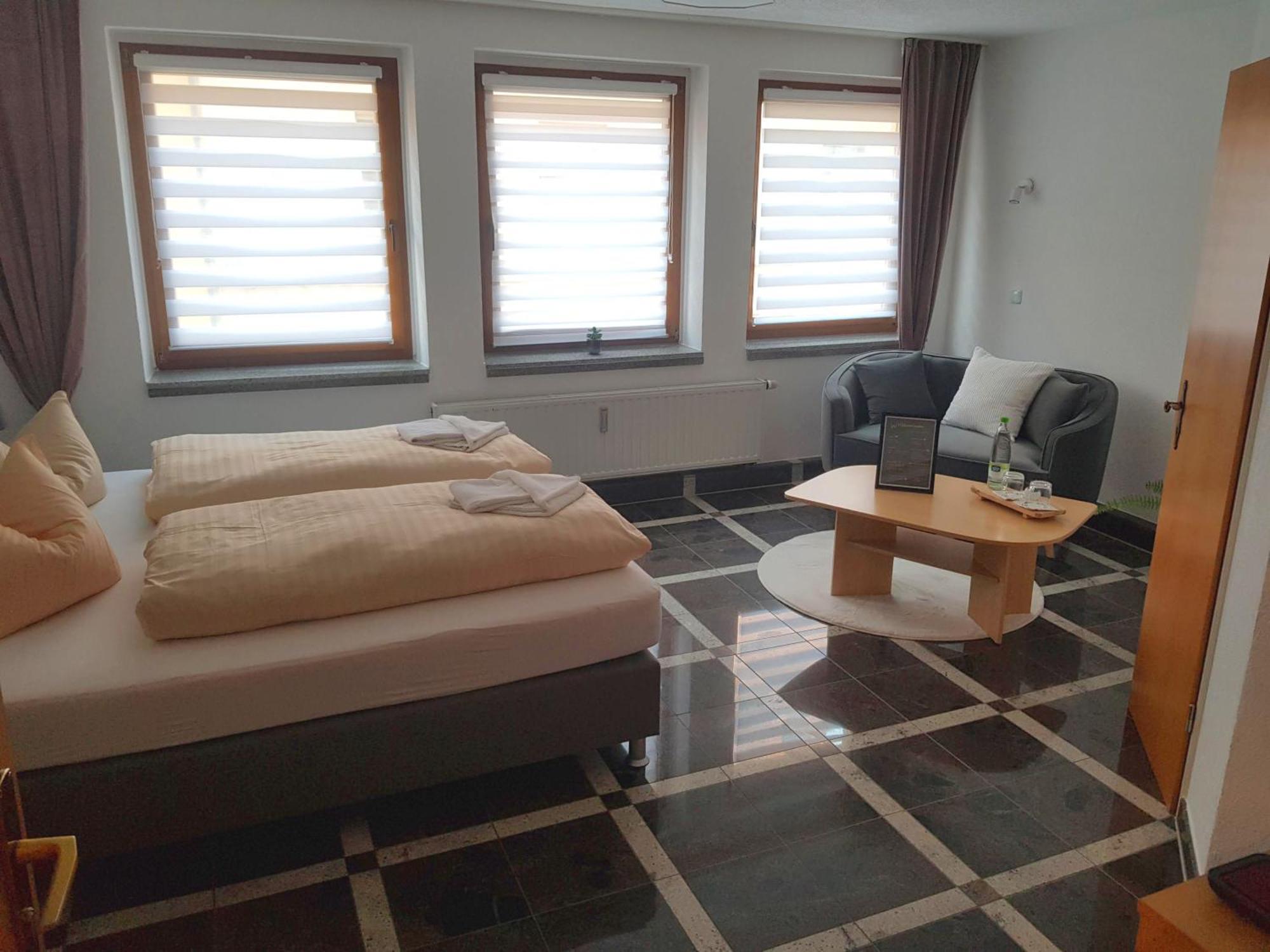 Pension Krone Freiberg Extérieur photo